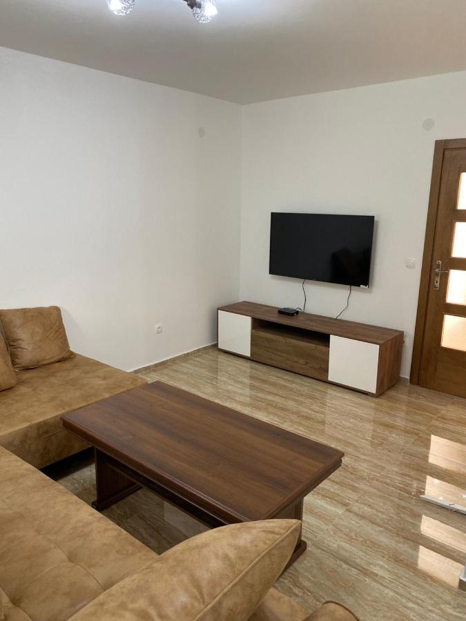 Apartman 02 بار المظهر الخارجي الصورة